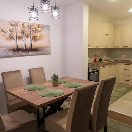 I&i Tesla 2bedrooms V *