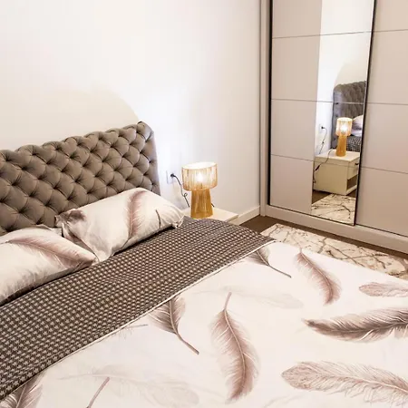 I&i Tesla 2bedrooms V